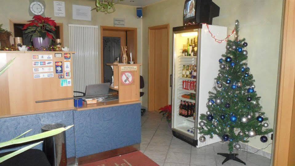 ホテル エイゲルスタイン ケルン エクステリア 写真